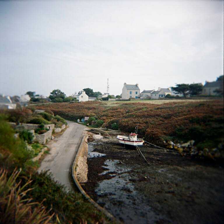 L’île de Ouessant (Finistère), minuscule bande de terre de huit kilomètres de long sur quatre de large, en octobre 2010